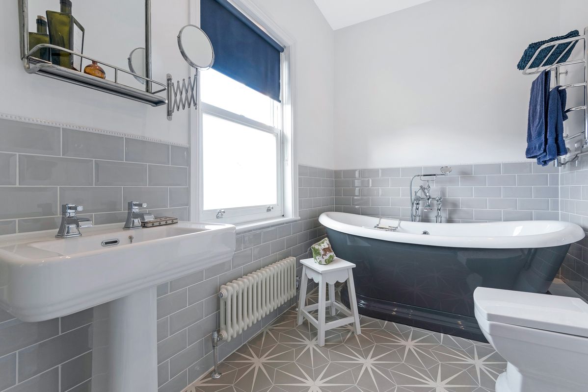 Bow London loft conversion bathroom